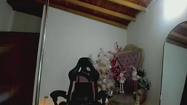 Snapshot of auraeroticaxxx chatting on 20, 11, 2025 auraeroticaxxx online show from 20, 11, 2025