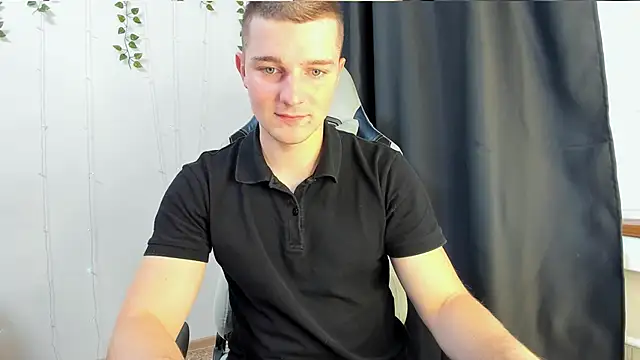 Snapshot of Your_Claddagh chatting on 27, 9, 2025 Your Claddagh online show from 27, 9, 2025