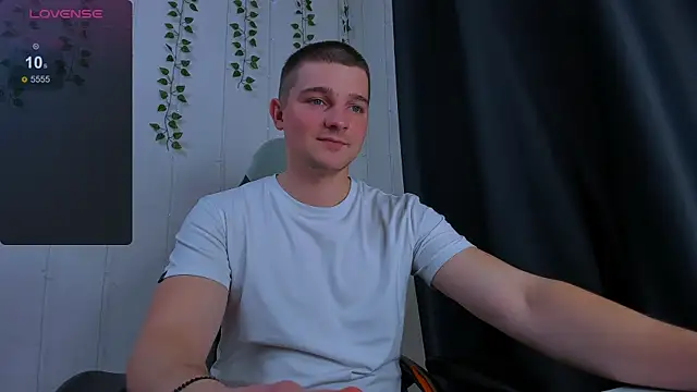 Snapshot of Your_Claddagh chatting on 30, 11, 2025 Your Claddagh online show from 30, 11, 2025