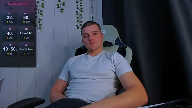 Snapshot of Your_Claddagh chatting on 1, 12, 2025 Your Claddagh online show from 1, 12, 2025