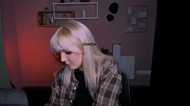 Snapshot of marta_smith chatting on 23, 10, 2025 marta smith online show from 23, 10, 2025