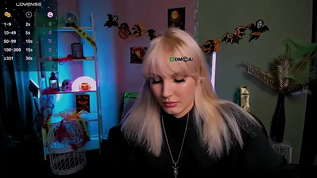 Snapshot of marta_smith chatting on 24, 10, 2025 marta smith online show from 24, 10, 2025