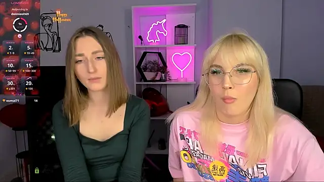 Snapshot of marta_smith chatting on 6, 11, 2025 marta smith online show from 6, 11, 2025