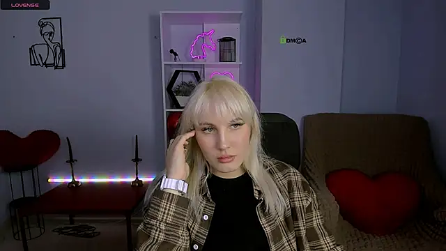 Snapshot of marta_smith chatting on 16, 11, 2025 marta smith online show from 16, 11, 2025