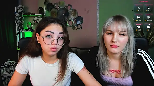 Snapshot of marta_smith chatting on 3, 12, 2025 marta smith online show from 3, 12, 2025