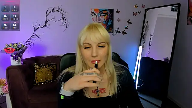 Snapshot of marta_smith chatting on 12, 1, 2026 marta smith online show from 12, 1, 2026