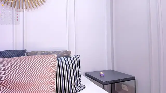 CharlotteBrownn  online show from 2, 4, 2026