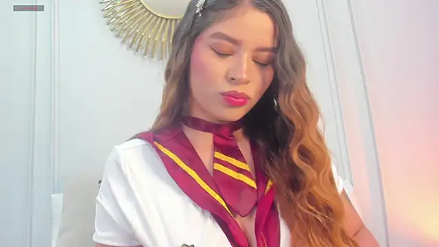 CharlotteBrownn  online show from 17, 6, 2026