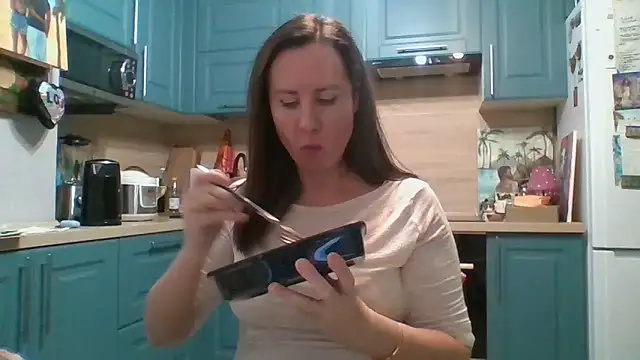 Snapshot of ALICAINWONDERLAND chatting on 4, 12, 2025 ALICAINWONDERLAND online show from 4, 12, 2025