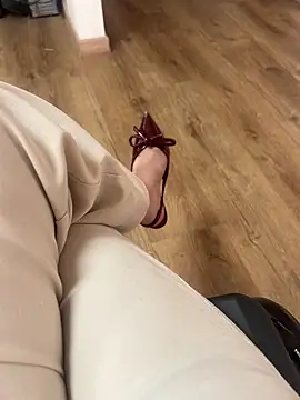 larsonbeverly online show from 17, 3, 2026