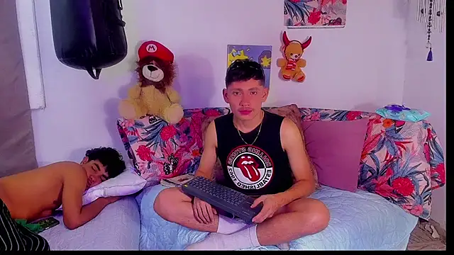 Snapshot of elfernh chatting on 5, 10, 2025 elfernh online show from 5, 10, 2025