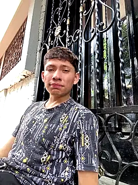 Snapshot of elfernh chatting on 16, 10, 2025 elfernh online show from 16, 10, 2025