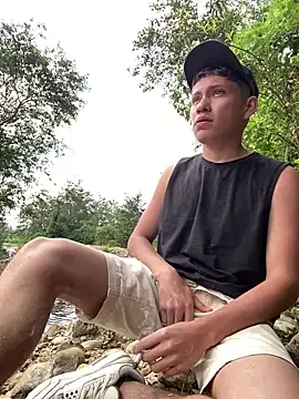 Snapshot of elfernh chatting on 17, 12, 2025 elfernh online show from 17, 12, 2025