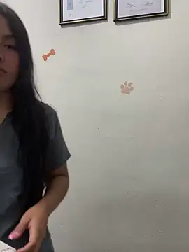 Snapshot of Mariaotalvaro chatting on 7, 10, 2025 Mariaotalvaro online show from 7, 10, 2025