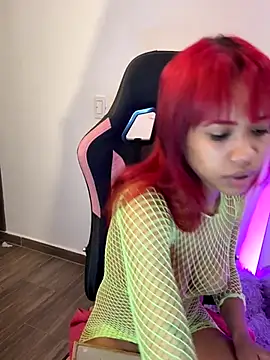 Snapshot of samiacooper25 chatting on 17, 9, 2025 samiacooper25 online show from 17, 9, 2025