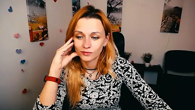 Snapshot of PeppyMia chatting on 13, 11, 2025 PeppyMia online show from 13, 11, 2025