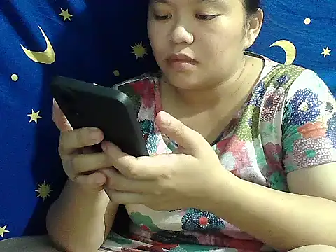 Snapshot of cris_sweety chatting on 30, 10, 2025 cris sweety online show from 30, 10, 2025