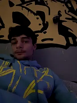 Snapshot of purplecristian chatting on 4, 10, 2025 purplecristian online show from 4, 10, 2025