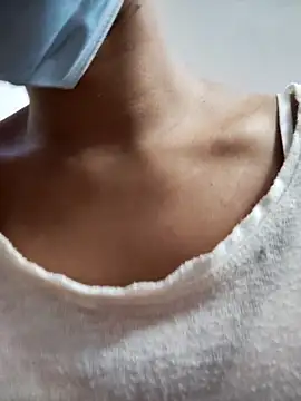 tanisha-2005 online show from 3, 12, 2025