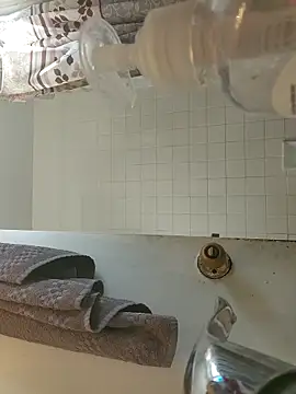 Snapshot of _she_was_a_fairy chatting on 9, 10, 2025 she was a fairy online show from 9, 10, 2025