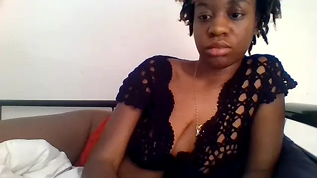 Snapshot of _she_was_a_fairy chatting on 19, 11, 2025 she was a fairy online show from 19, 11, 2025