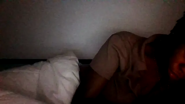 Snapshot of _she_was_a_fairy chatting on 21, 11, 2025 she was a fairy online show from 21, 11, 2025