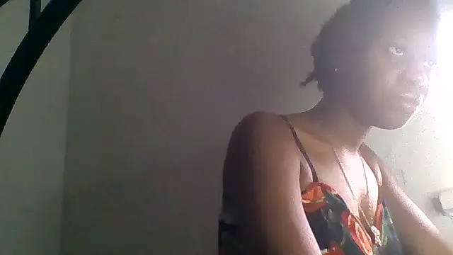 Snapshot of _she_was_a_fairy chatting on 25, 11, 2025 she was a fairy online show from 25, 11, 2025