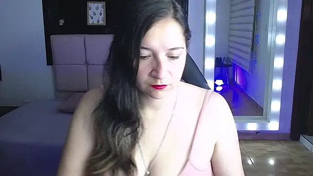 Agatha bellucci  online show from 11, 11, 2025