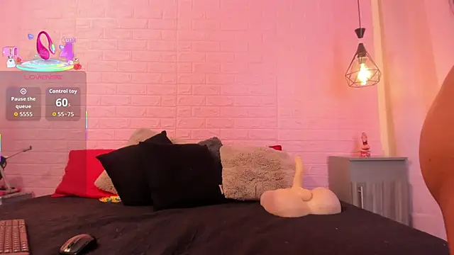 Snapshot of MayteLiu_ chatting on 15, 10, 2025 MayteLiu online show from 15, 10, 2025