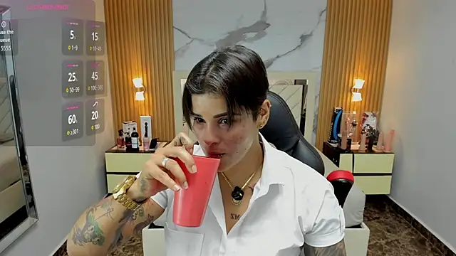 KAROLLJONES1 online show from 26, 11, 2025