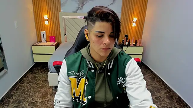 KAROLLJONES1 online show from 13, 2, 2026