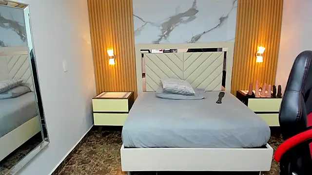 KAROLLJONES1 online show from 6, 4, 2026