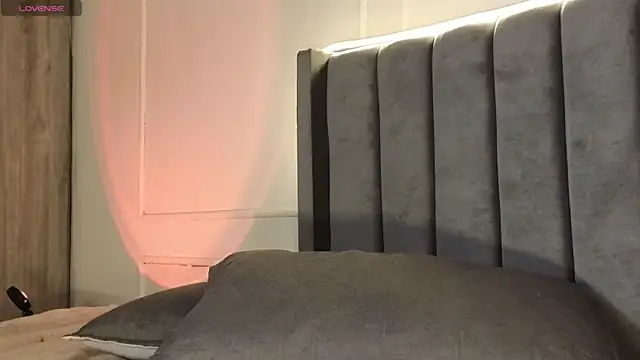 Snapshot of Ice_Princess_ chatting on 12, 11, 2025 Ice Princess online show from 12, 11, 2025