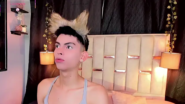 Snapshot of Room_69x chatting on 7, 10, 2025 Room 69x online show from 7, 10, 2025