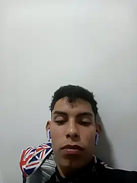 Snapshot of Room_69x chatting on 19, 11, 2025 Room 69x online show from 19, 11, 2025