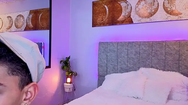 Snapshot of Room_69x chatting on 27, 11, 2025 Room 69x online show from 27, 11, 2025