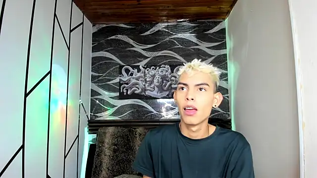 Snapshot of Room_69x chatting on 13, 1, 2026 Room 69x online show from 13, 1, 2026