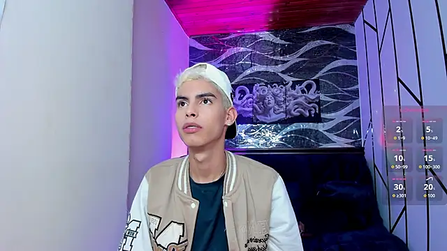 Snapshot of Room_69x chatting on 6, 2, 2026 Room 69x online show from 6, 2, 2026