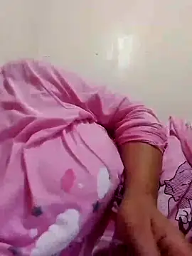 Snapshot of folazwina chatting on 7, 10, 2025 folazwina online show from 7, 10, 2025