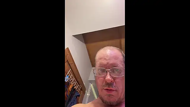 Pussyismyfavoritetaste online show from 23, 12, 2025