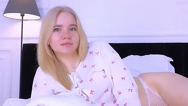 Snapshot of ANNABELLE_LU chatting on 16, 10, 2025 ANNABELLE LU online show from 16, 10, 2025