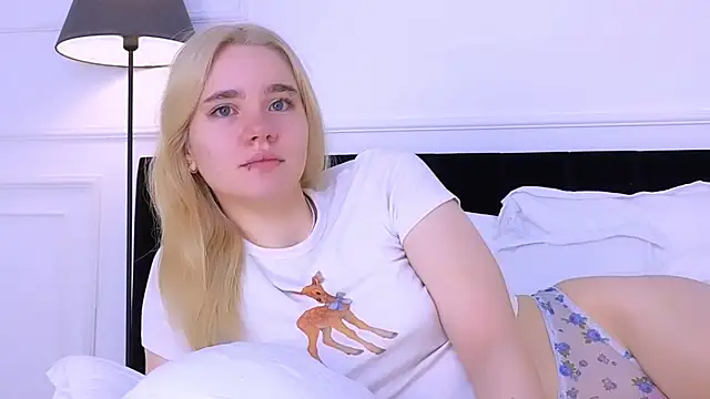 Snapshot of ANNABELLE_LU chatting on 24, 10, 2025 ANNABELLE LU online show from 24, 10, 2025