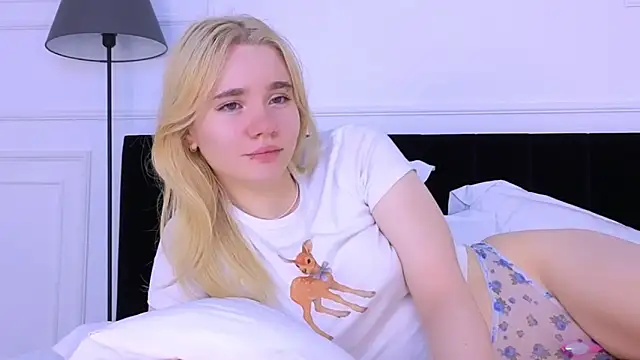 Snapshot of ANNABELLE_LU chatting on 30, 10, 2025 ANNABELLE LU online show from 30, 10, 2025