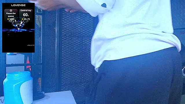 Snapshot of AlanCutee chatting on 12, 10, 2025 AlanCutee online show from 12, 10, 2025