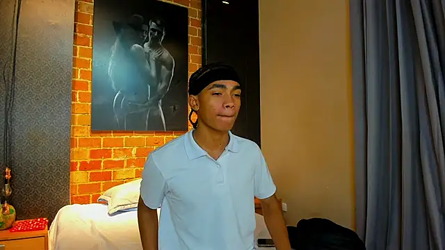 Snapshot of AlanCutee chatting on 15, 11, 2025 AlanCutee online show from 15, 11, 2025