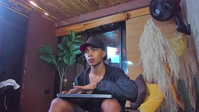 Snapshot of AlanCutee chatting on 3, 12, 2025 AlanCutee online show from 3, 12, 2025