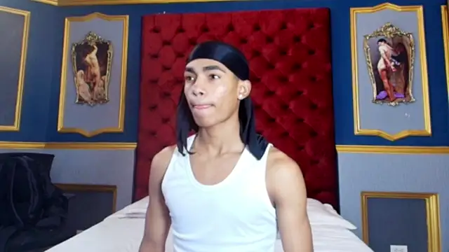 Snapshot of AlanCutee chatting on 15, 12, 2025 AlanCutee online show from 15, 12, 2025