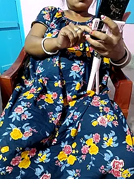 Snapshot of Cute-Swewty chatting on 15, 10, 2025 Cute-Swewty online show from 15, 10, 2025