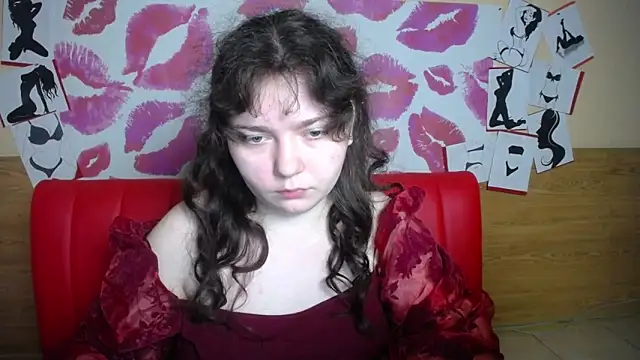 NeonilaLisova online show from 15, 12, 2025