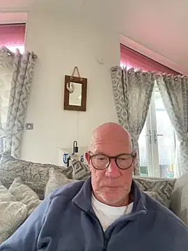 Snapshot of philefc chatting on 31, 10, 2025 philefc online show from 31, 10, 2025